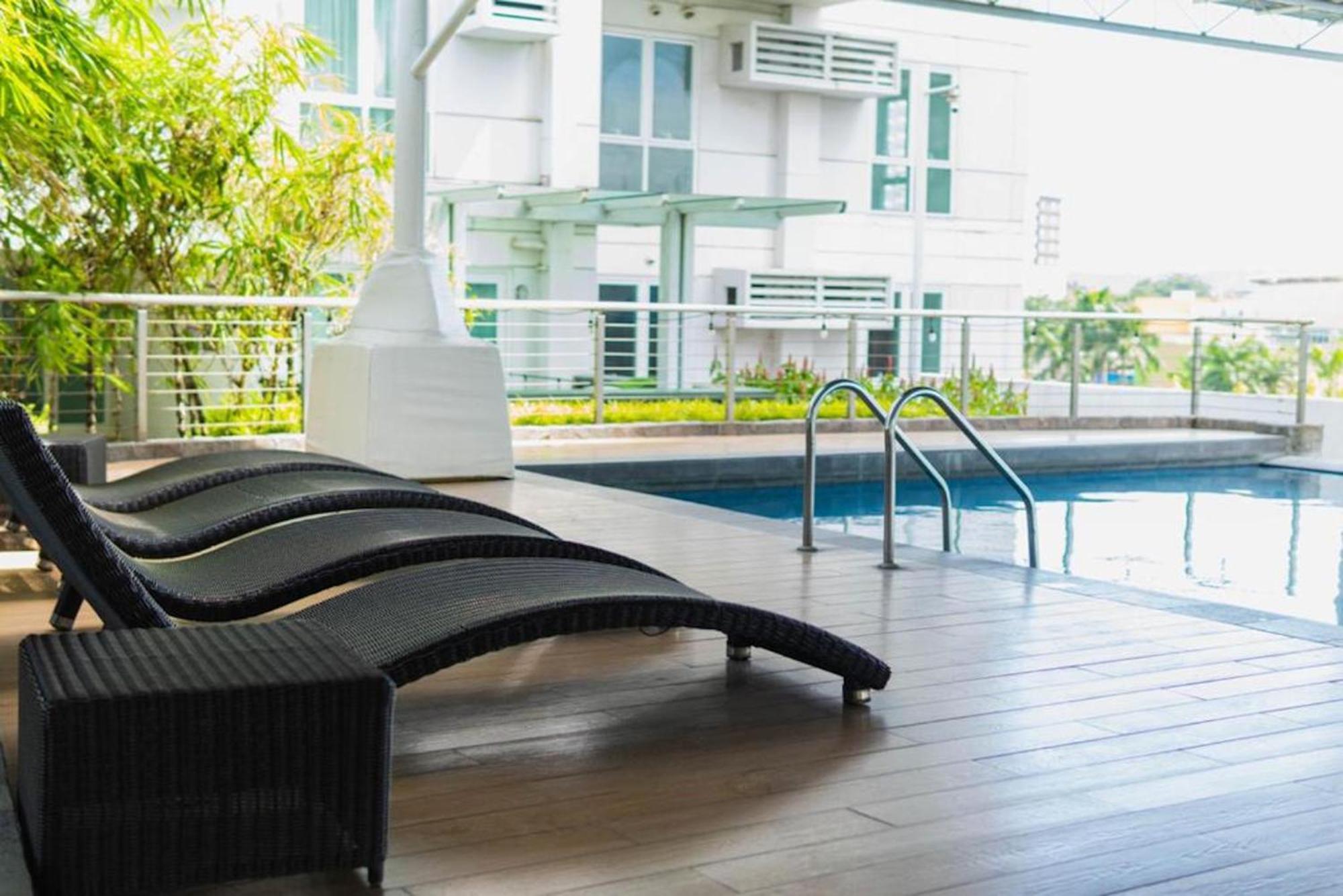 Abreeza Studio Suite 2321 - Pool, Wifi, City View, Washer, Ac, Netflix, Mall Davao Экстерьер фото